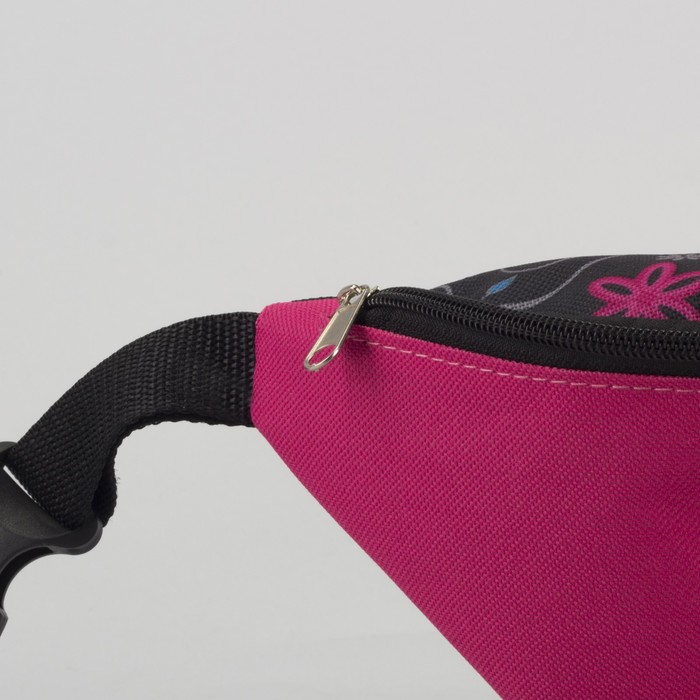 Сумка поясная, отдел на молнии, регулируемый ремень, цвет чёрный/розовый