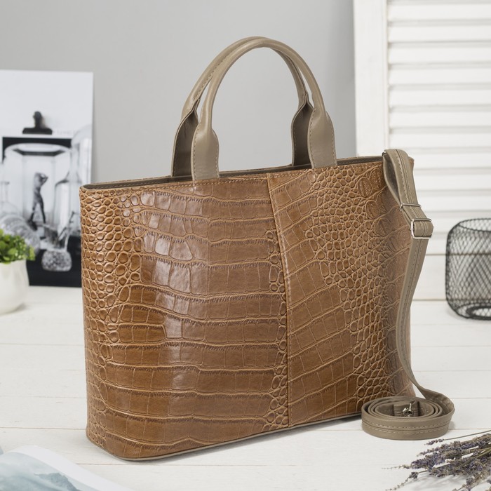 Сумка женская, 3 отд на молнии, наружный карман, длинный ремень, крокодил, цвет тёмно-бежевый