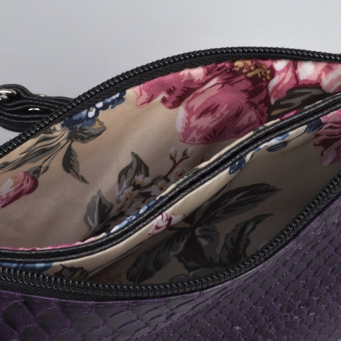 Сумка женская, отдел на молнии, наружный карман, длинный ремень, змея, цвет фиолетовый