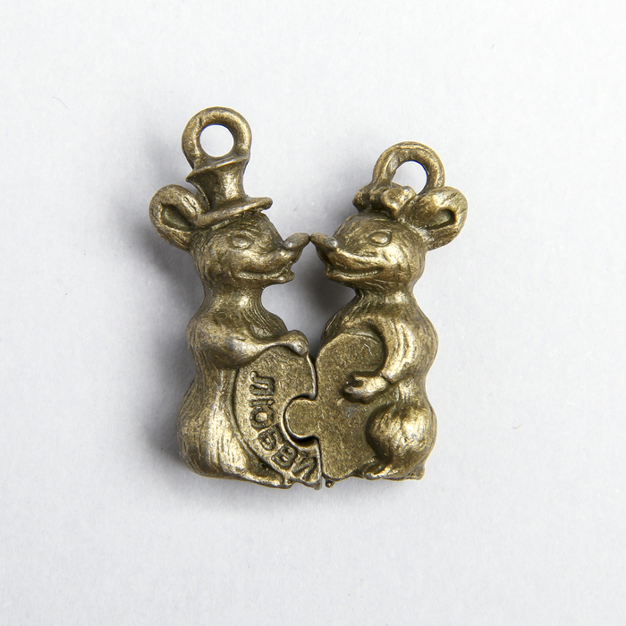 Любовный сундук с парой мышек, 3,4 х 2,6 см