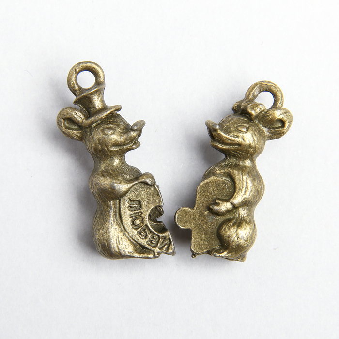 Любовный сундук с парой мышек, 3,4 х 2,6 см