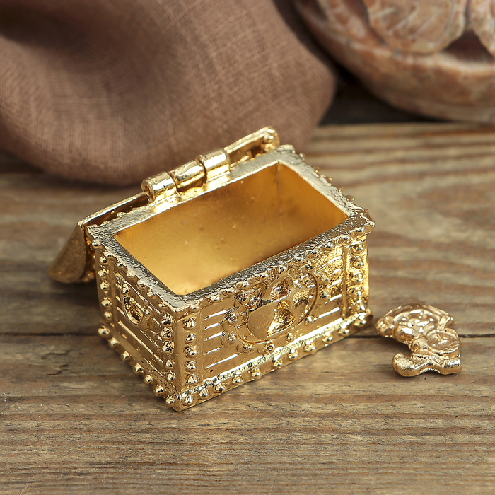 Сундук счастья с кошельковым домовенком, 3,5 х 2,7 см