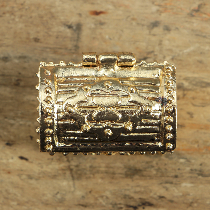 Сундук счастья с кошельковым домовенком, 3,5 х 2,7 см