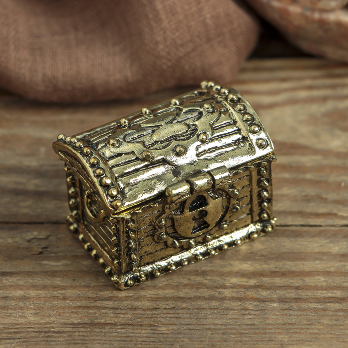 Сундук счастья с золотой жабкой, 3,5 х 2,7 см