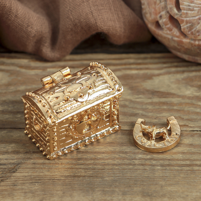 Сундук счастья с подковой на удачу, 3,6 х 2,6 см