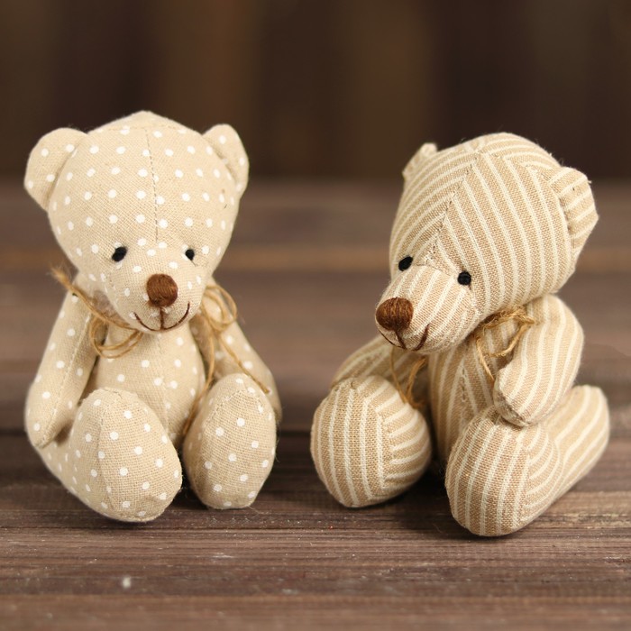 Мягкая игрушка "Мишка с бантиком" на лапке вышивка