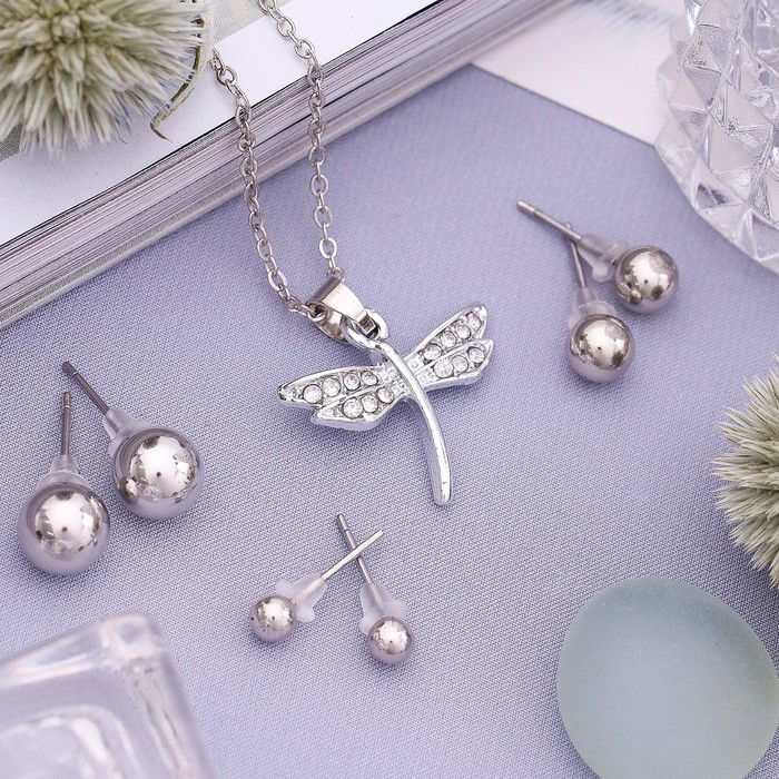 Гарнитур 4 предмета: серьги (3 пары), кулон "Стрекоза", цвет белый в серебре, 45 см