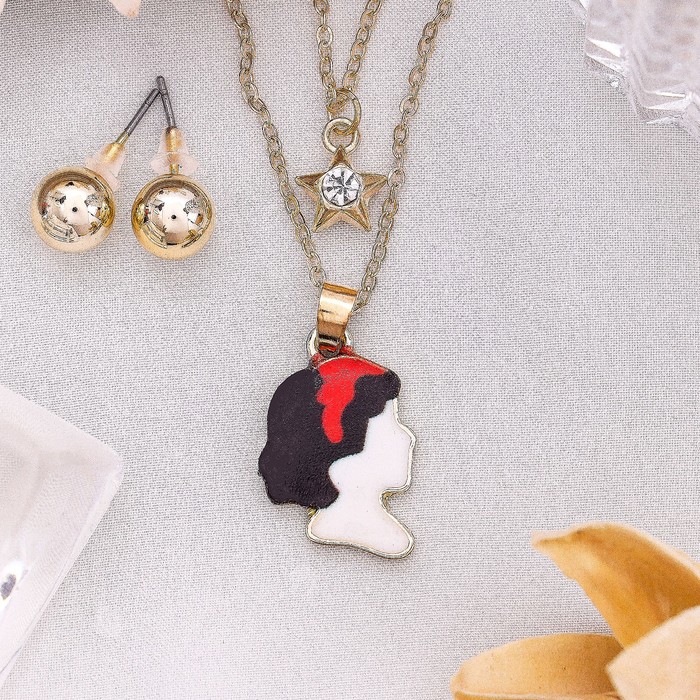 Гарнитур 2 предмета: серьги, кулон двойной "Девочка в повязке", цветной в золоте, 45 см