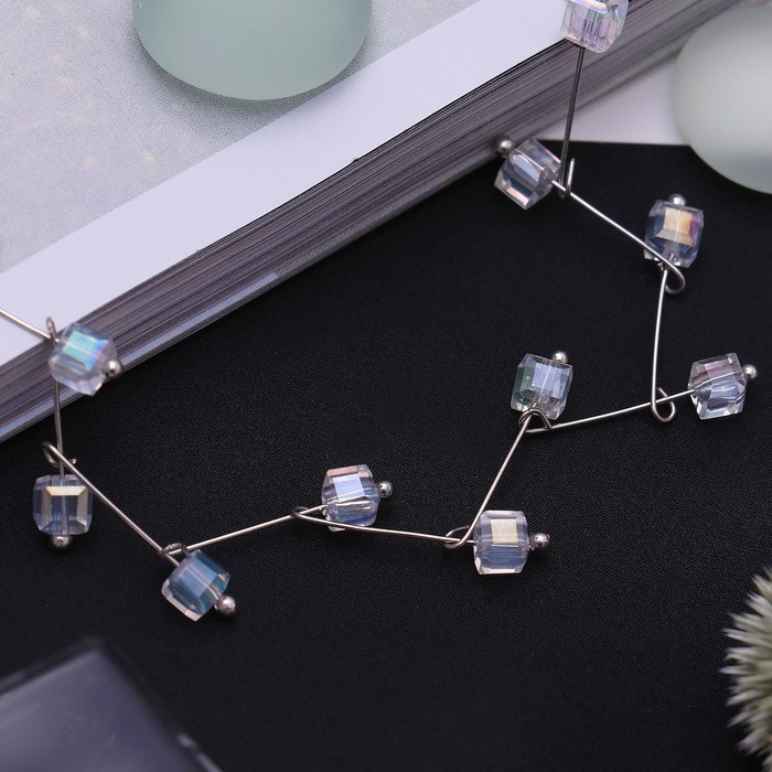 Колье "Цветущая дорожка" кубики, цвет белый в серебре