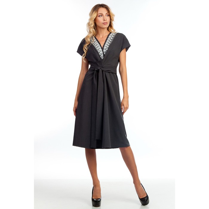 Платье женское, размер 46, цвет серый