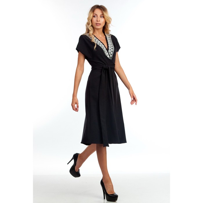 Платье женское, размер 46, цвет чёрный