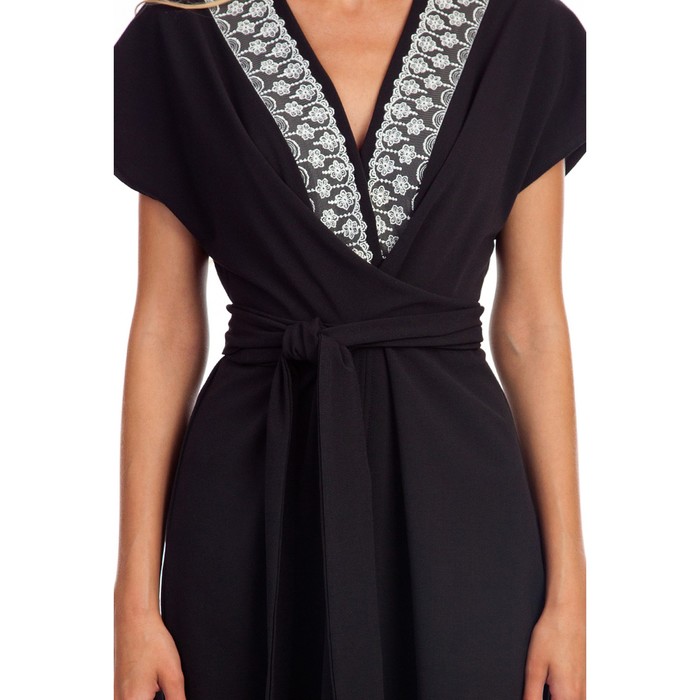 Платье женское, размер 46, цвет чёрный