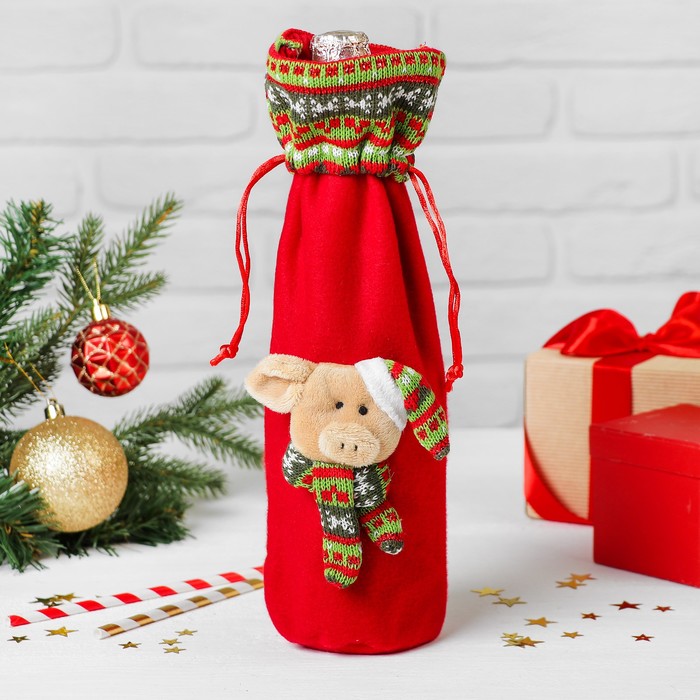 Одежда на бутылку "Свинюшка в колпаке" цвета МИКС