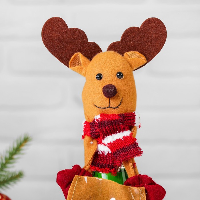 Одежда на бутылку "Олень" с конвертиком для пожеланий