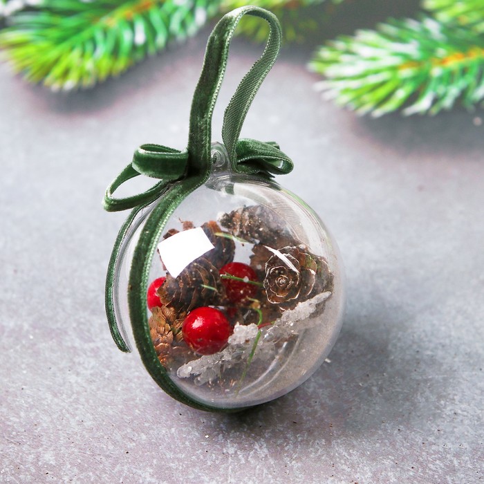 Новогодняя подвеска с природным декором "Ёлочный шарик"