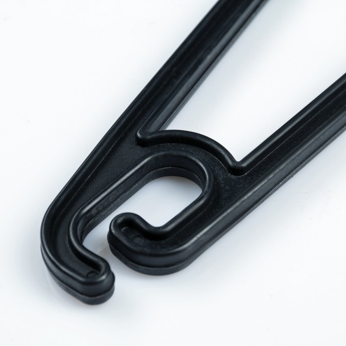 Вешалка квадратная Люкс р.46-50 КВЛ-014 (НАТ080) черный