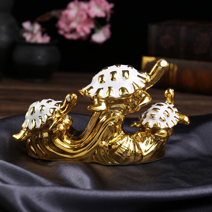 Сувенир керамика "Три черепахи" белый с золотом 14х23х10,5 см