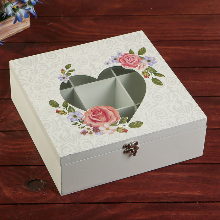 Шкатулка дерево с делениями "Розы и узоры" 8х24х24 см