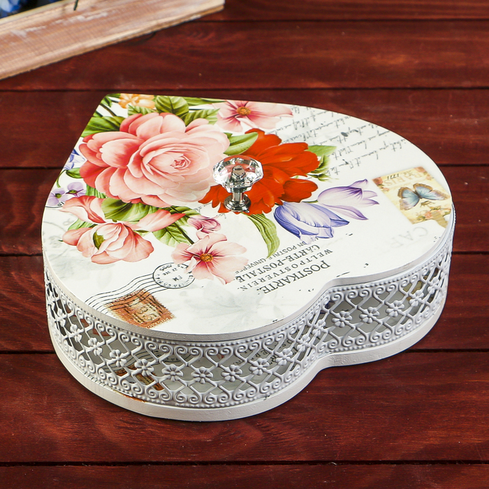 Шкатулка дерево, металл "Букет цветов" сердце 8х21х21 см