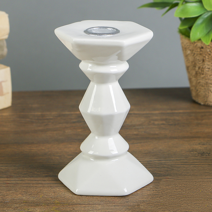 Подсвечник керамика на 1 свечу "Грани" белый 12,5х7,8х7 см