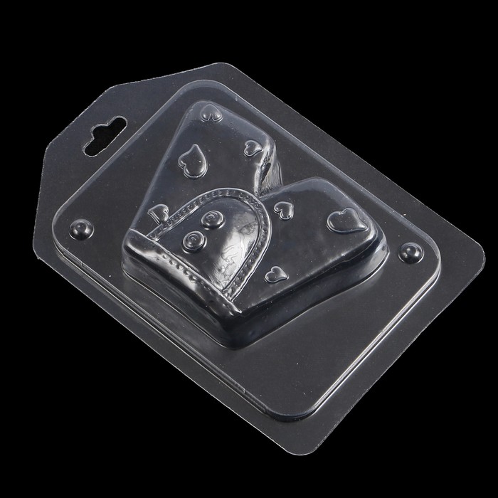 Пластиковая форма для мыла "Трусы в сердечко" 9 см