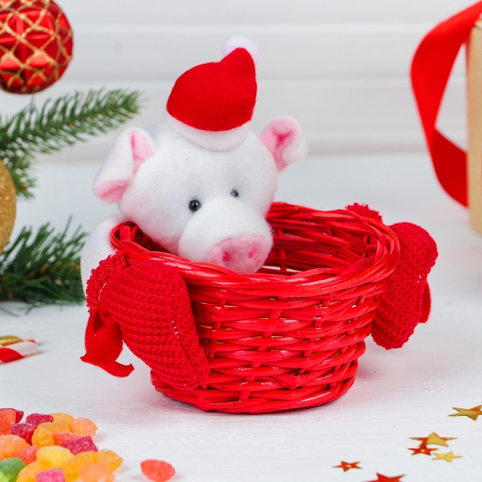 Конфетница "Свинка в колпаке" вместимость 100 г