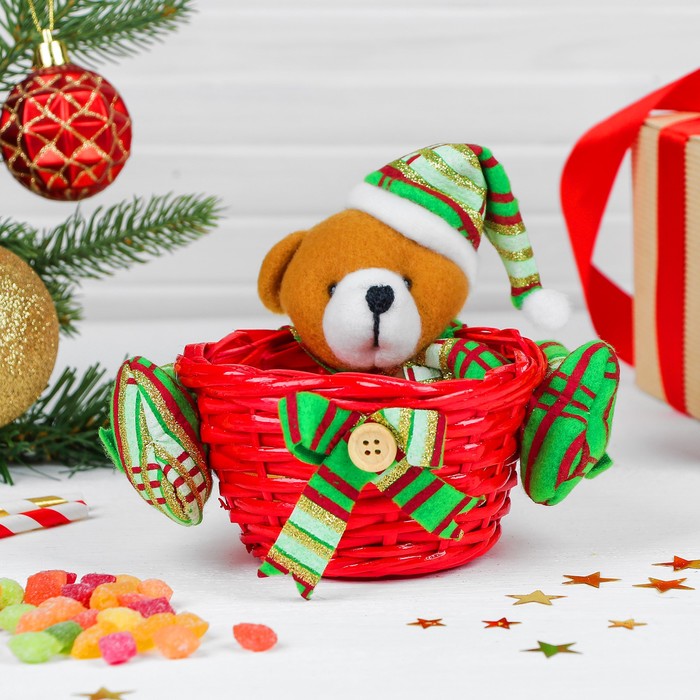 Конфетница "Мишка наряд в клеточку" с корзинкой, вместимость 100 г