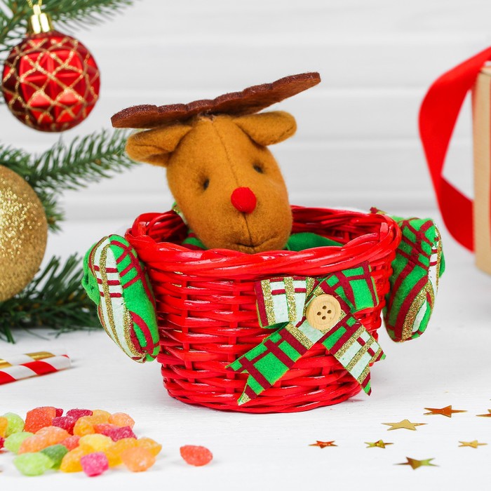 Конфетница "Северный олень" с корзинкой, вместимость 100 г