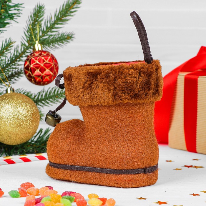 Конфетница "Сапожок" с бубенцами, вместимость 300 г