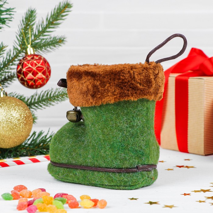 Конфетница "Сапожок" зелёный с бубенцами, вместимость 300 г