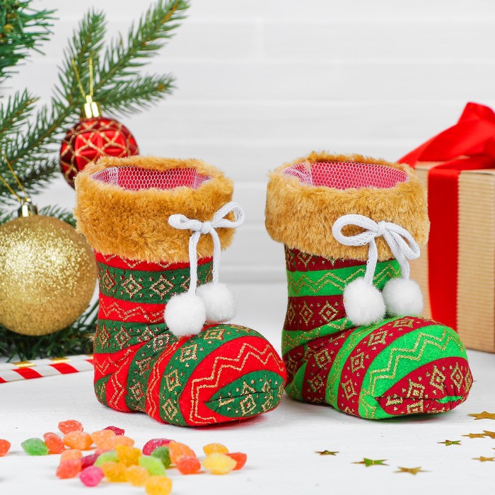 Конфетница "Сапожок" полосатые с белыми помпонами, цвета МИКС