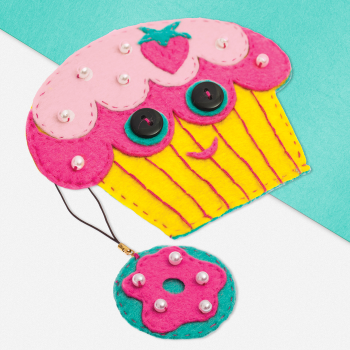 Набор для создания кошелька из фетра "Пирожное" + нитки, игла