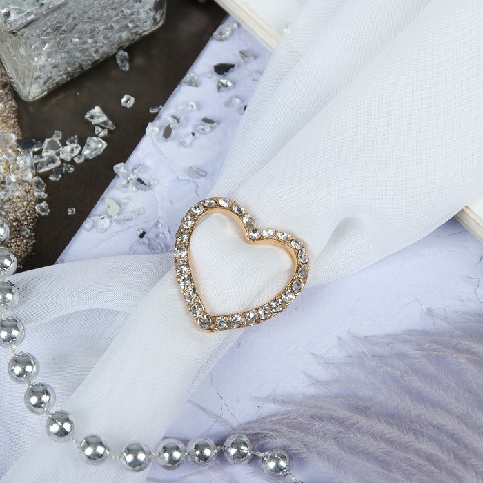 Пряжка для платка "Сердце", цвет белый в золоте