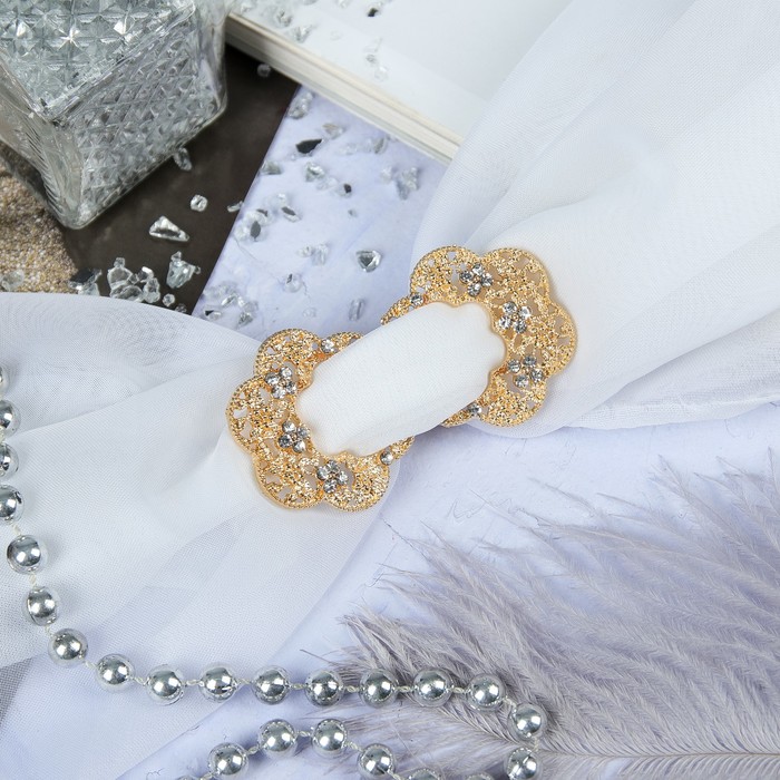 Пряжка для платка "Цветы", цвет белый в золоте