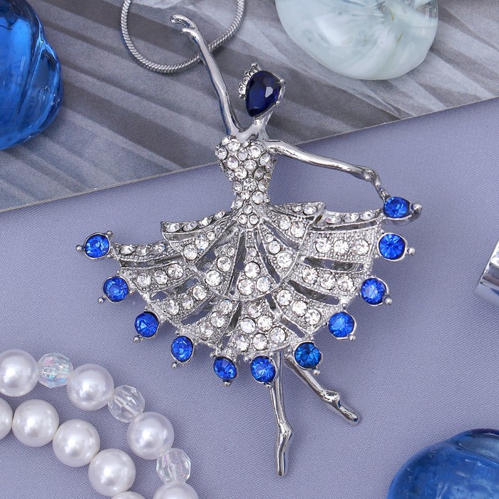 Кулон "Балерина" в танце, цвет бело-синий в серебре, 72 см