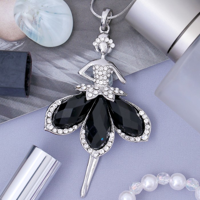 Кулон "Девочка" в пышной юбке, цвет бело-чёрный в серебре, 72 см