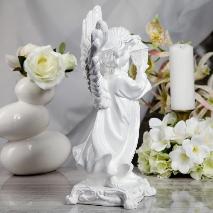 Статуэтка "Ангел с фонарём" белая
