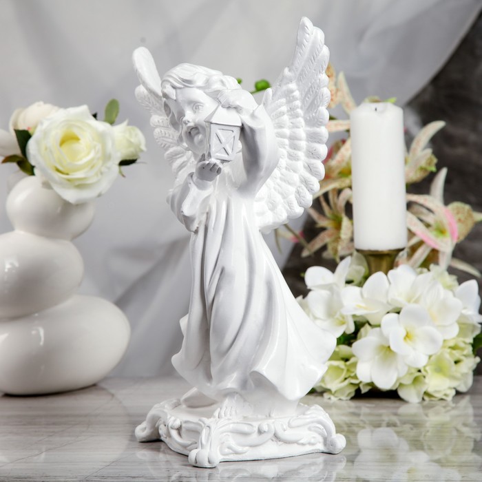 Статуэтка "Ангел с фонарём" белая