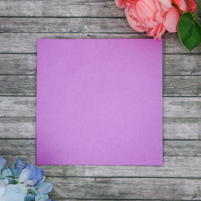 Свадебное приглашение "Резное" сиреневое, 16 х 16 см