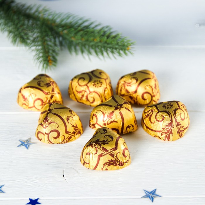 Набор шоколадных конфет в коробке-елке "С Новым годом", серебро, 100 г