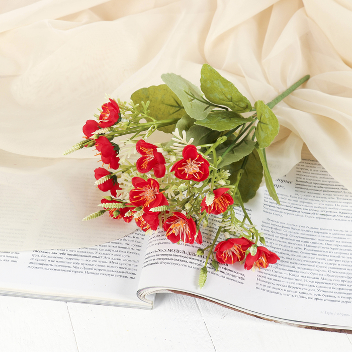 Букет "Лютики с веточками" 25 см, микс