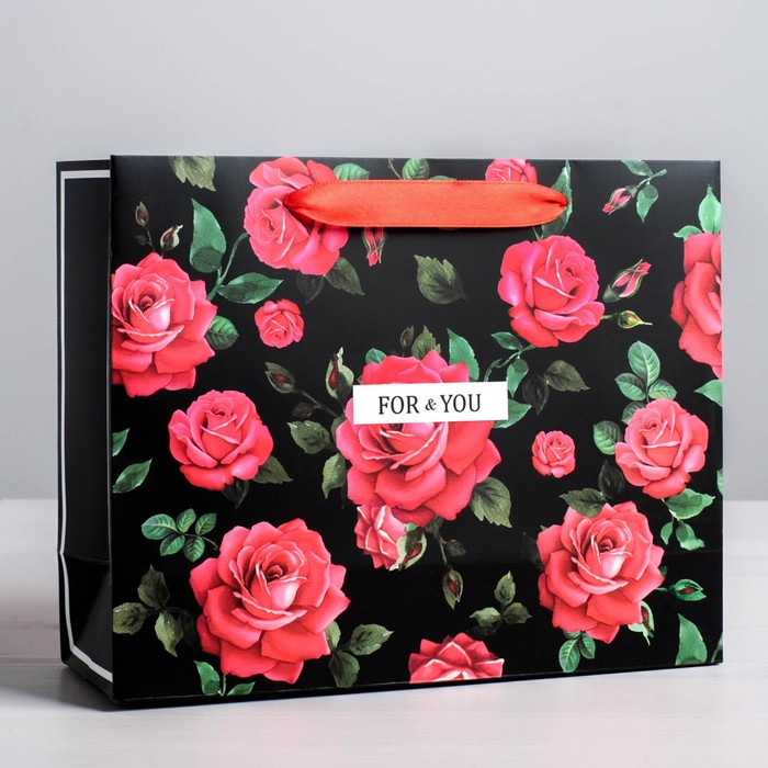 Пакет подарочный «Для тебя», 22 × 17,5 × 8 см