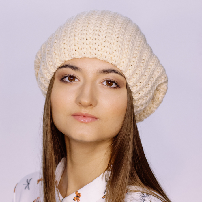 Шапка женская "ХОЛЛИ" 825474 цвет шампанское, р-р 56-58