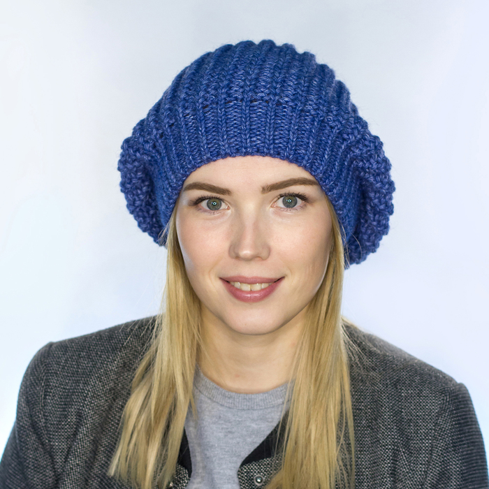 Шапка женская "ДОЛЛИ" 825809 цвет джинс, р-р 56-58