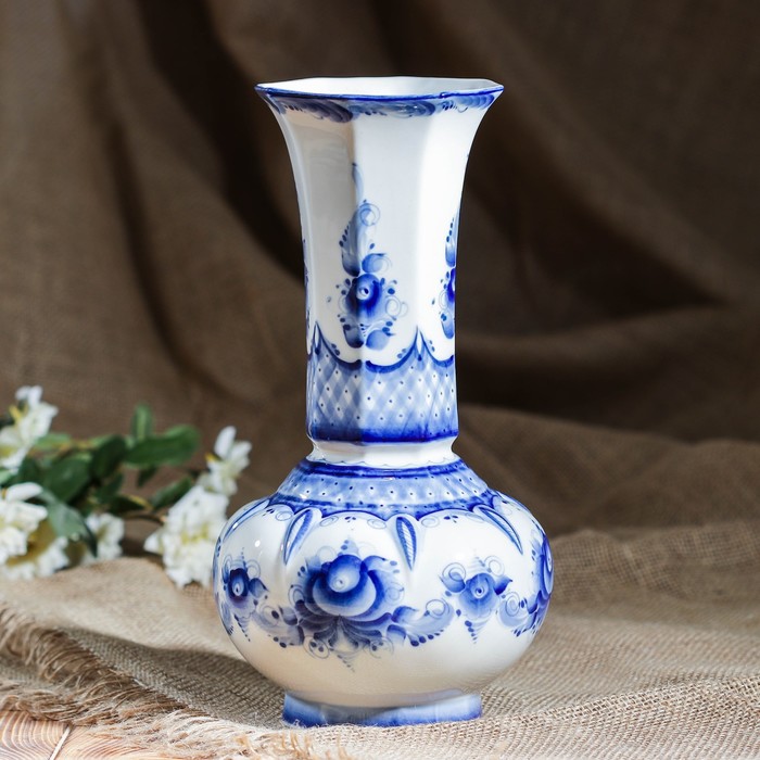 Ваза "Абутилон", гжель, фарфор, авторская