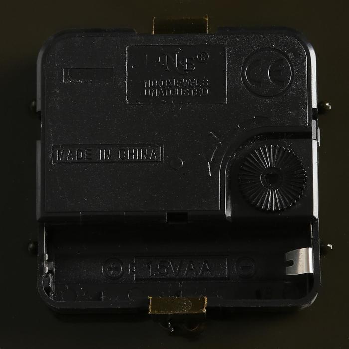 Часы настенные коричневые с завитками под металл по периметру квадрат 50*50 см УЦЕНКА