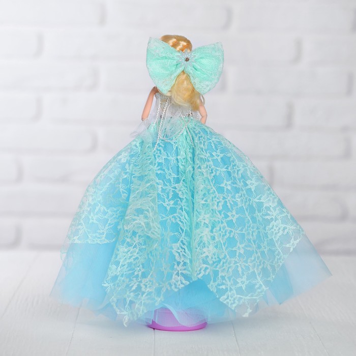 Кукла на подставке "Принцесса" музыкальная, голубое платье