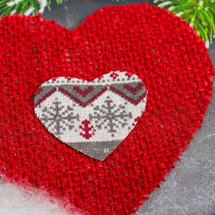 Набор для создания подвесной елочной игрушки из ткани "Сердечко с пуговкой"