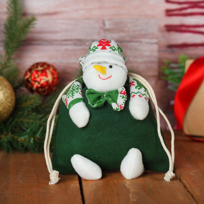 Мешочек для подарков "Улыбчивый снеговичок" на завязках, цвета МИКС