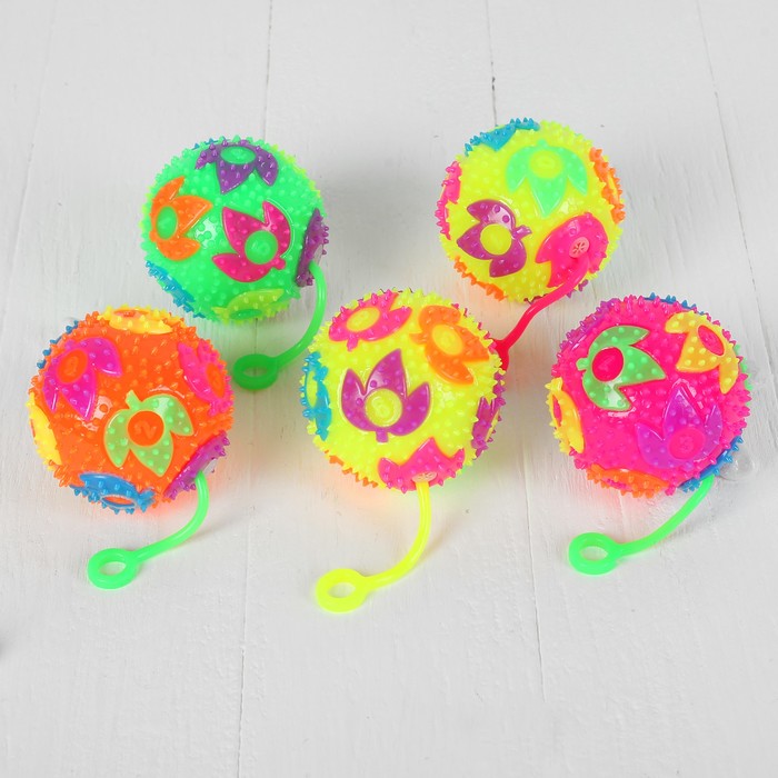 Мяч световой "Цветок" с пищалкой, цвета МИКС